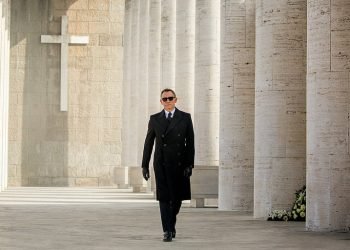 Daniel Craig